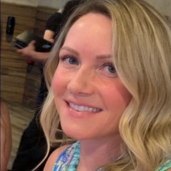 Meet your Posher, Heather - Picture 1 of 1